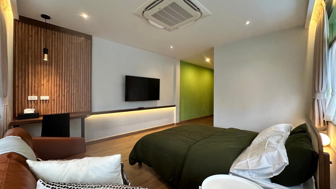 The Tangerine Guesthouse Bangkok Bagian luar foto