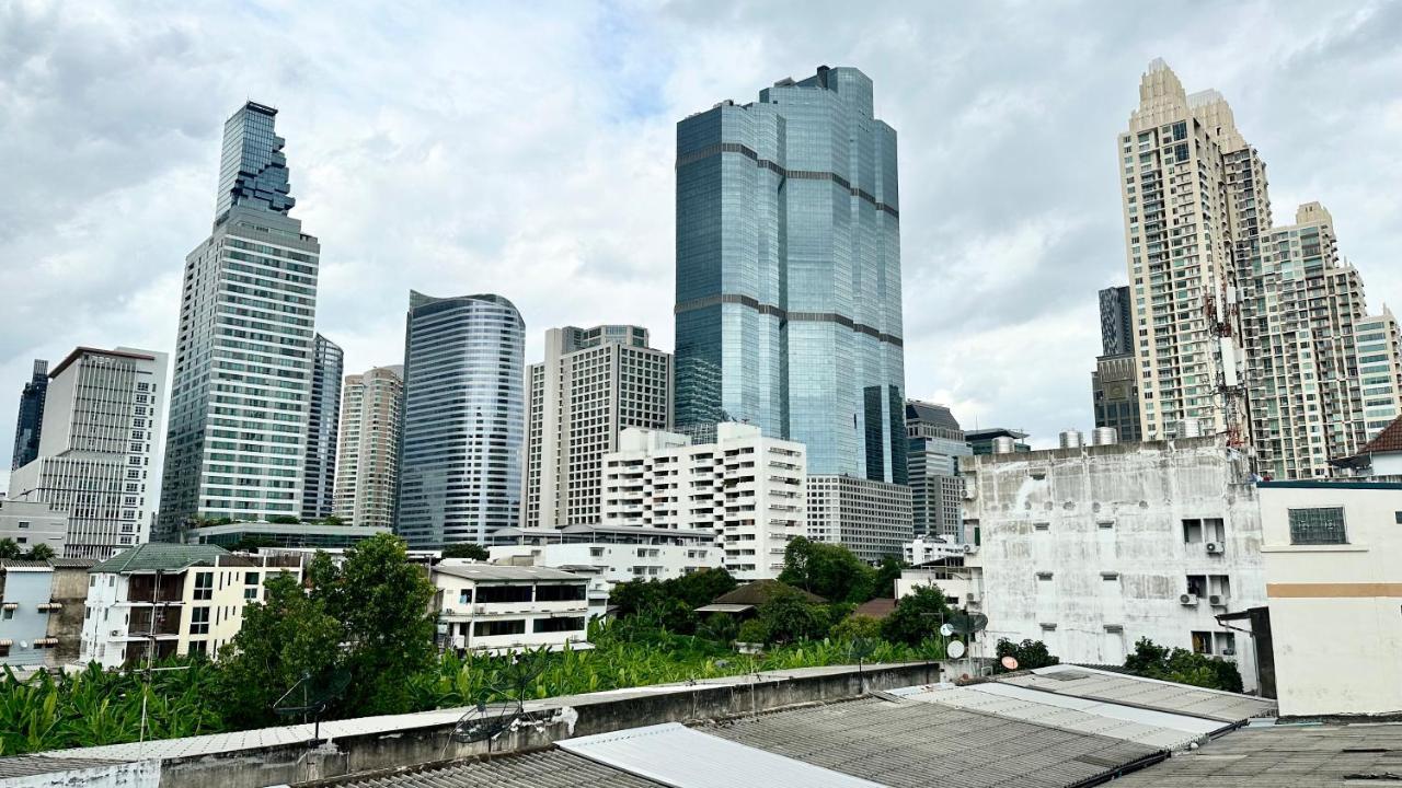 The Tangerine Guesthouse Bangkok Bagian luar foto