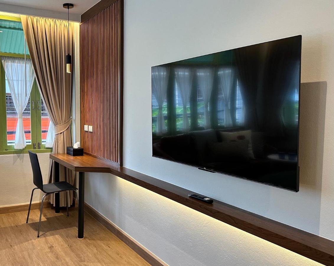 The Tangerine Guesthouse Bangkok Bagian luar foto