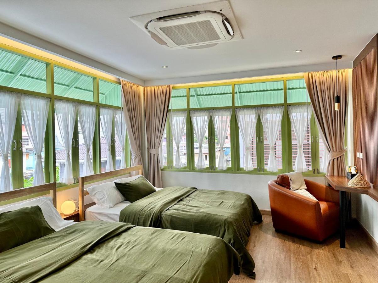 The Tangerine Guesthouse Bangkok Bagian luar foto