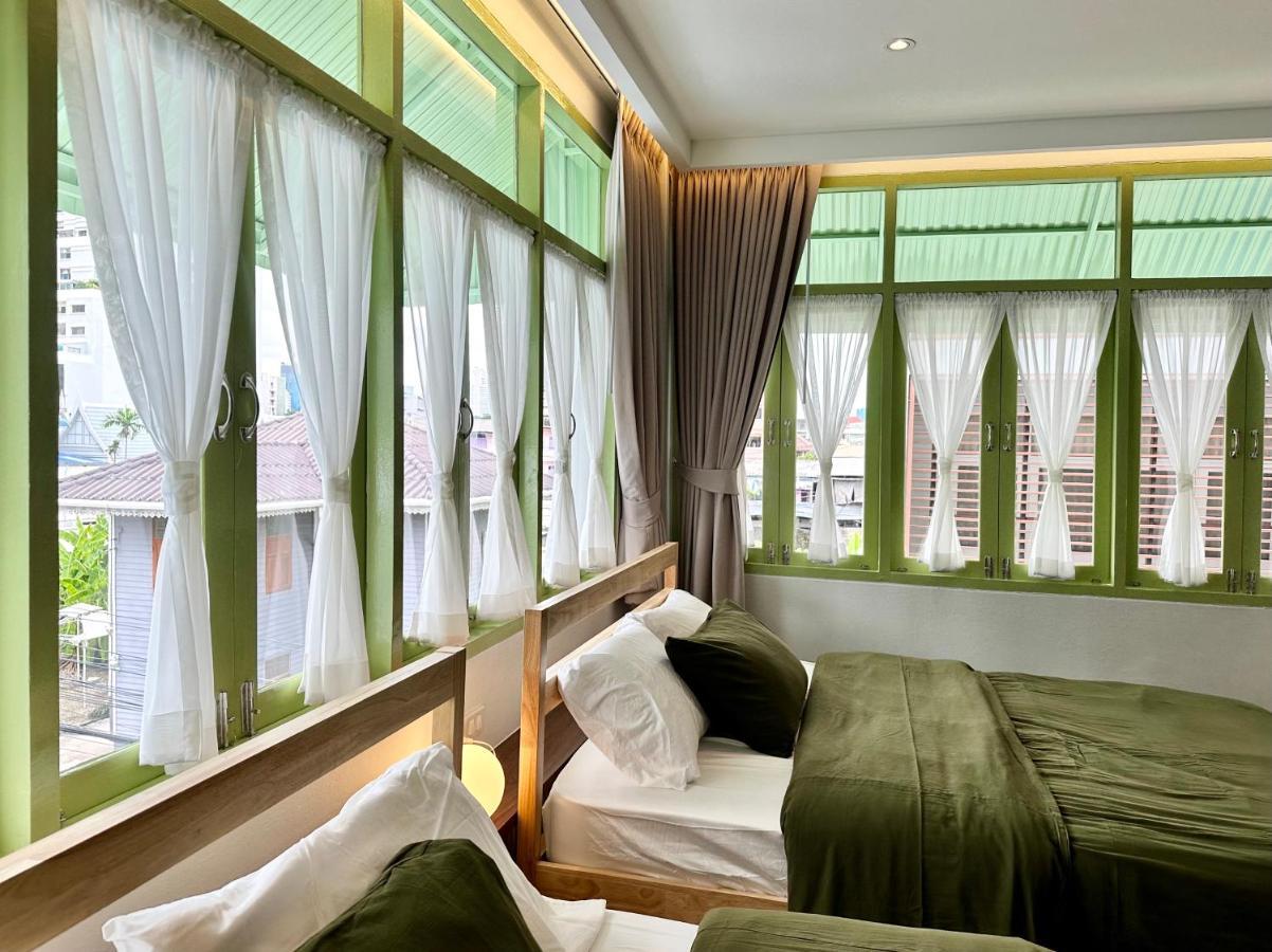 The Tangerine Guesthouse Bangkok Bagian luar foto