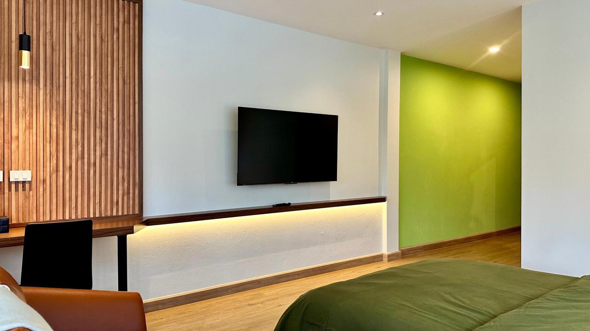 The Tangerine Guesthouse Bangkok Bagian luar foto