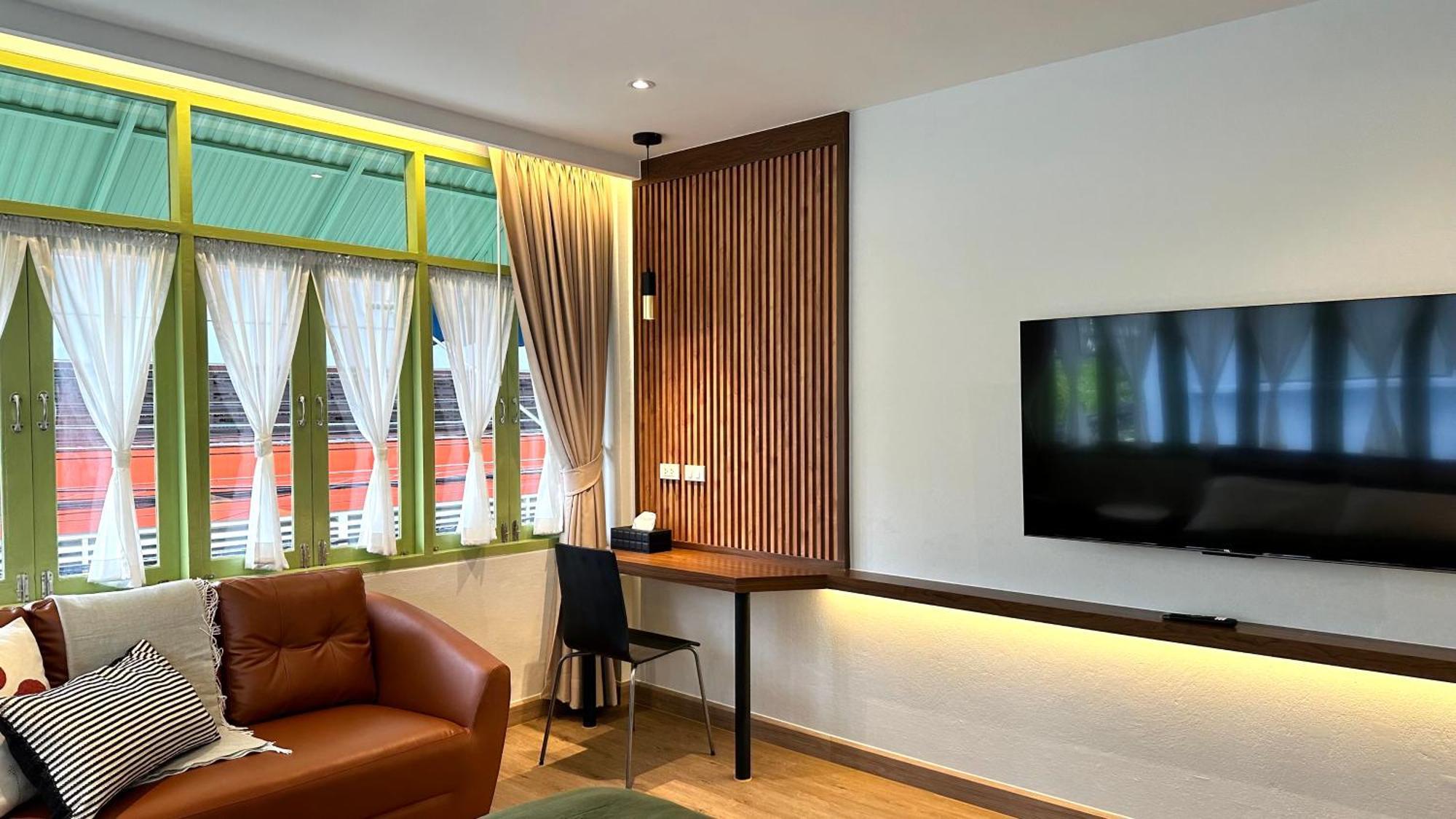 The Tangerine Guesthouse Bangkok Bagian luar foto