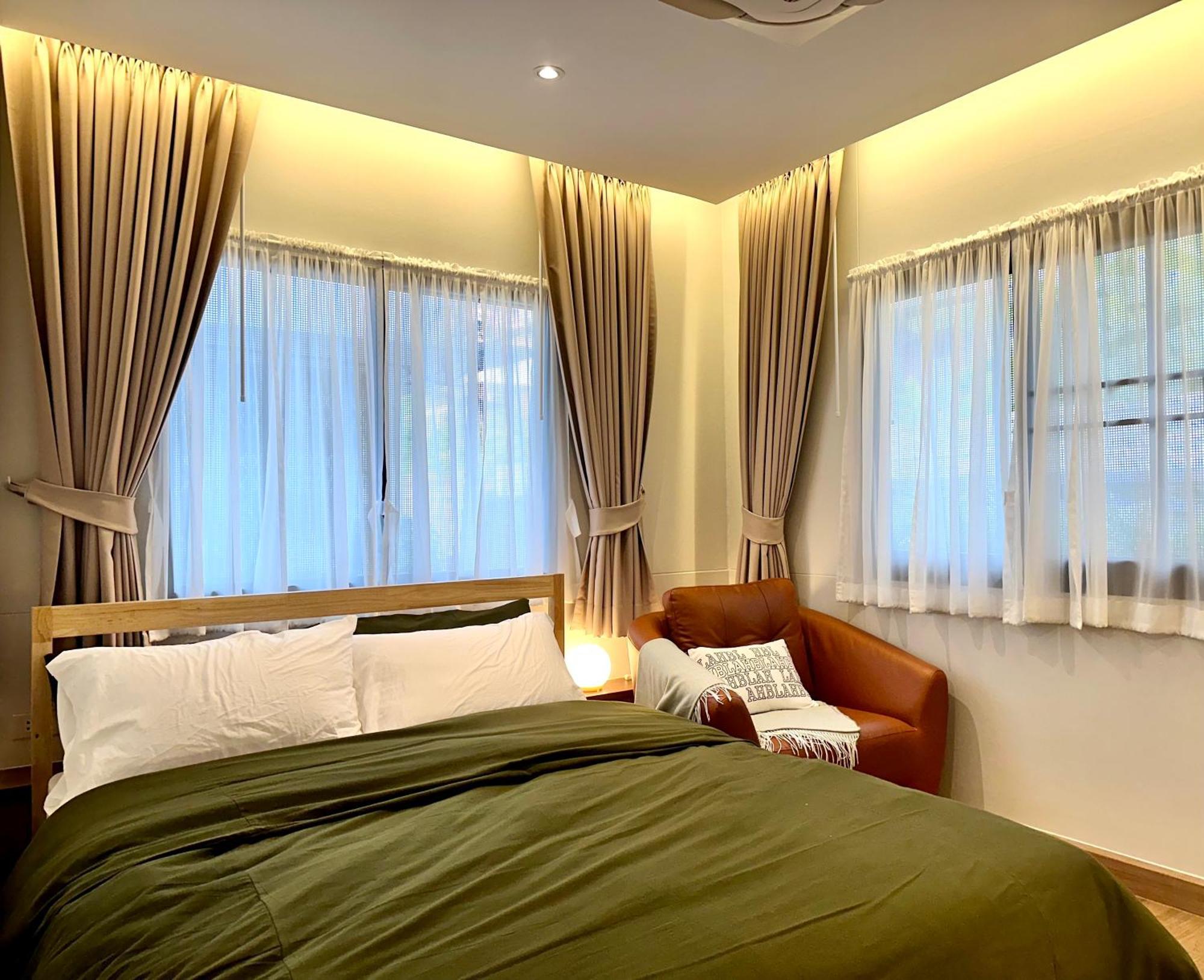 The Tangerine Guesthouse Bangkok Bagian luar foto